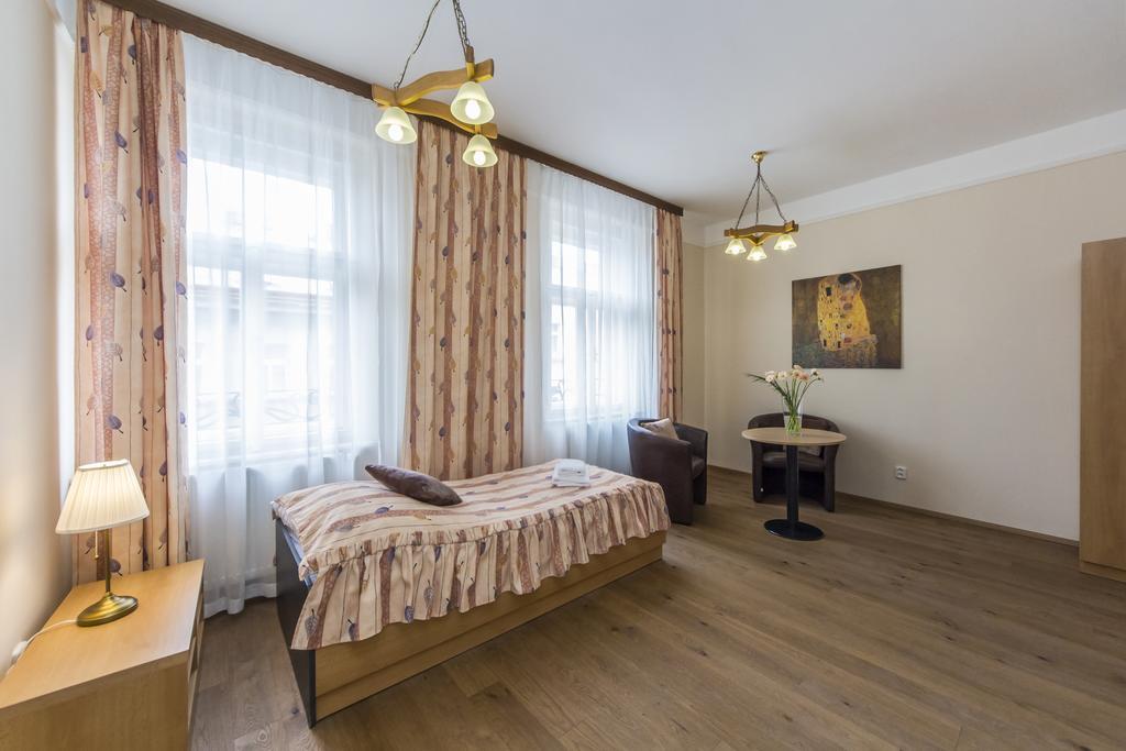 Aparthotel Lublanka Praga Exterior foto