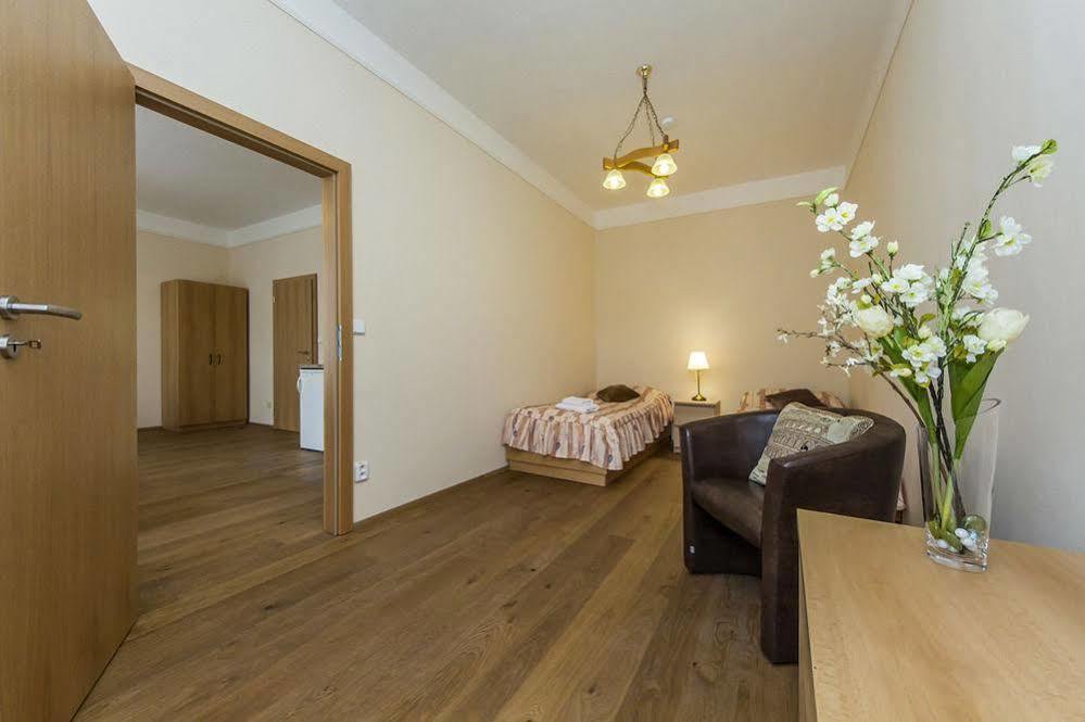 Aparthotel Lublanka Praga Exterior foto